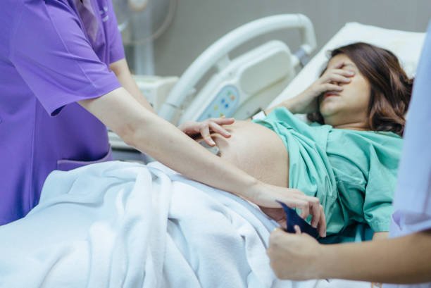 الفحوصات اللازمة عند الولادة المبكرة 